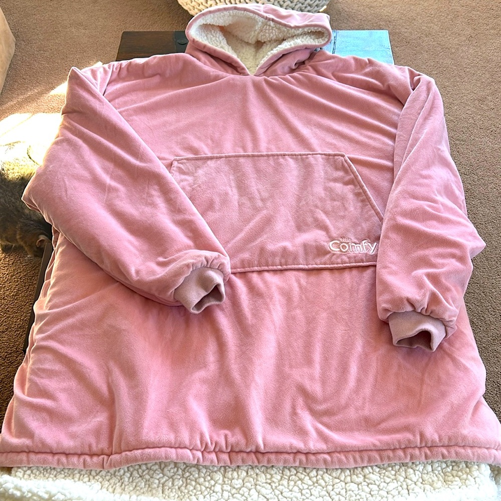 The Comfy- the wearable blanket. In excellent condition.